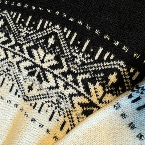 (M) JEANNE PIERRE BLACK & off/WHITE GEOMETRIC DESIGN 1/4 ZIP MOCK TURTLENECK - Picture 5 of 12